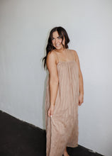 Load image into Gallery viewer, model wearing the come closer maxi dress