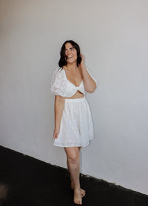 model wearing the stay awhile dress.