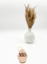 Load image into Gallery viewer, Mrs Motel Style Keychain